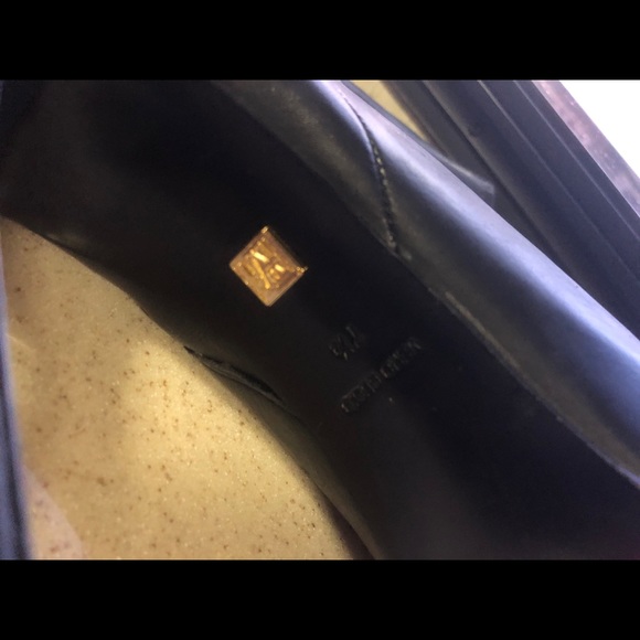 Black leather boots - Picture 3 of 8